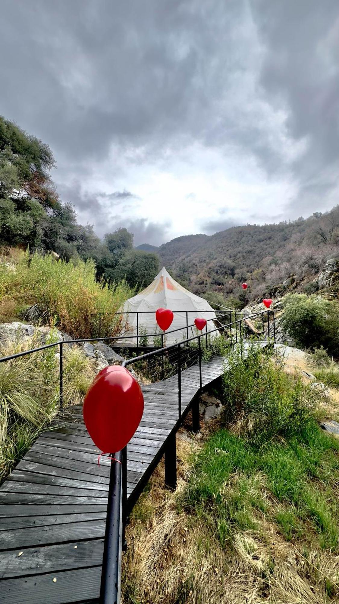 Paradise Ranch Inn - Ecstatic Tent Трі-Риверс Екстер'єр фото